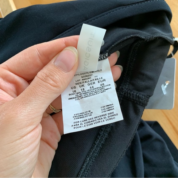 $178 Magicsuit Bianca One Piece Suit Halter Romper Swimsuit Black Shorts Size 16 - Picture 7 of 8